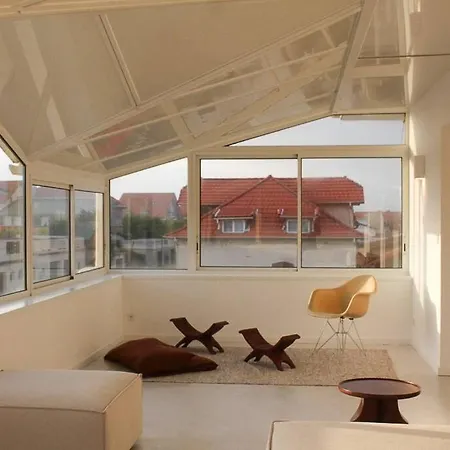 Blue - Laid Back Luxury On The Apartment