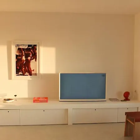 Apartment Blue - Laid Back Luxury On The